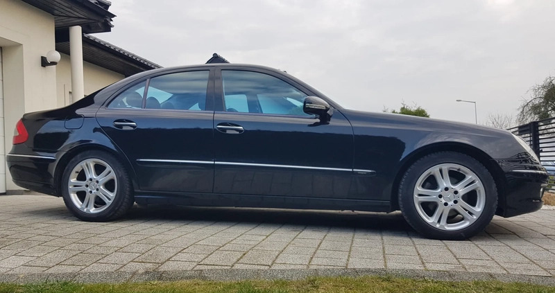 Mercedes-Benz Klasa E cena 29300 przebieg: 245000, rok produkcji 2007 z Oleśnica małe 46